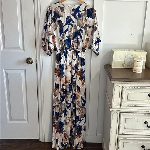 Lulu's Loveliest Of All White Blue Floral Lace Up Maxi Dress Size Small - Picture 5 of 13